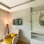 Marina 公寓式酒店 4*