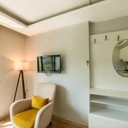 Marina Aparthotel 4*